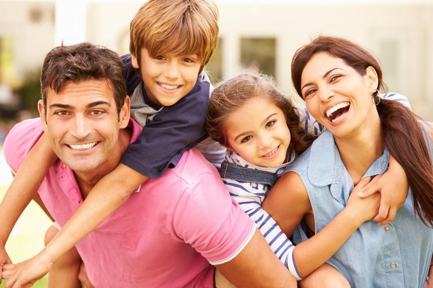 4 Reasons to Use a Family Dental Plan in Houston, TX